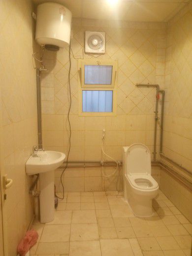 فني كهربائي سباك باكستاني الشرقية