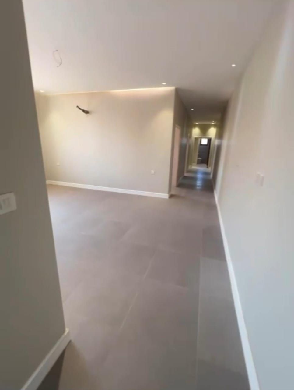 شقة فاخرة للايجار المدينه المنوره حي شظاه 155م