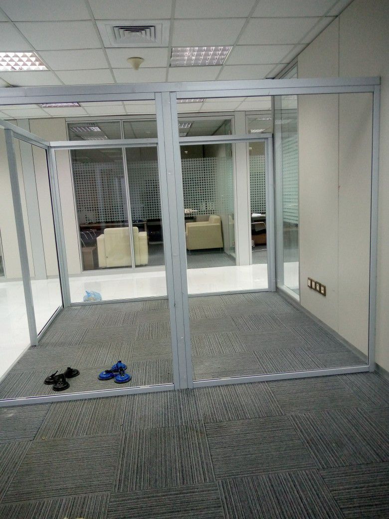 تفصيل وتركيب زجاج بانواعه_ استركشر_شاور_مراياء بان