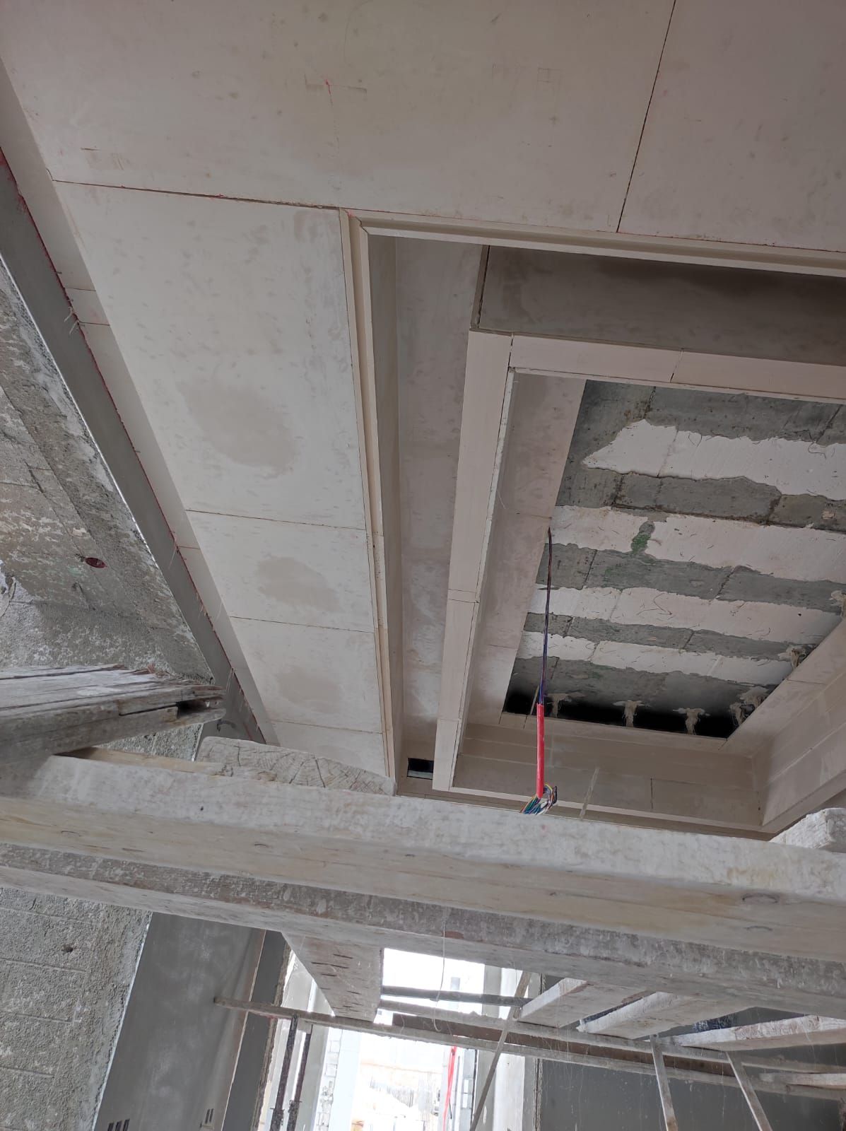 جبس وجبسم بورد وترميمات ومقاولات عامة