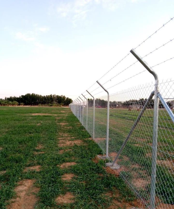 توريد وتركيب شبك مجلفن ولملبس الاخضر بي في سي شبوك