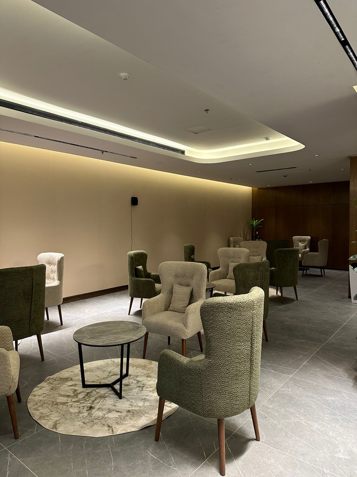 شقه فاخره وجديده في قلب حي النرجس161 م