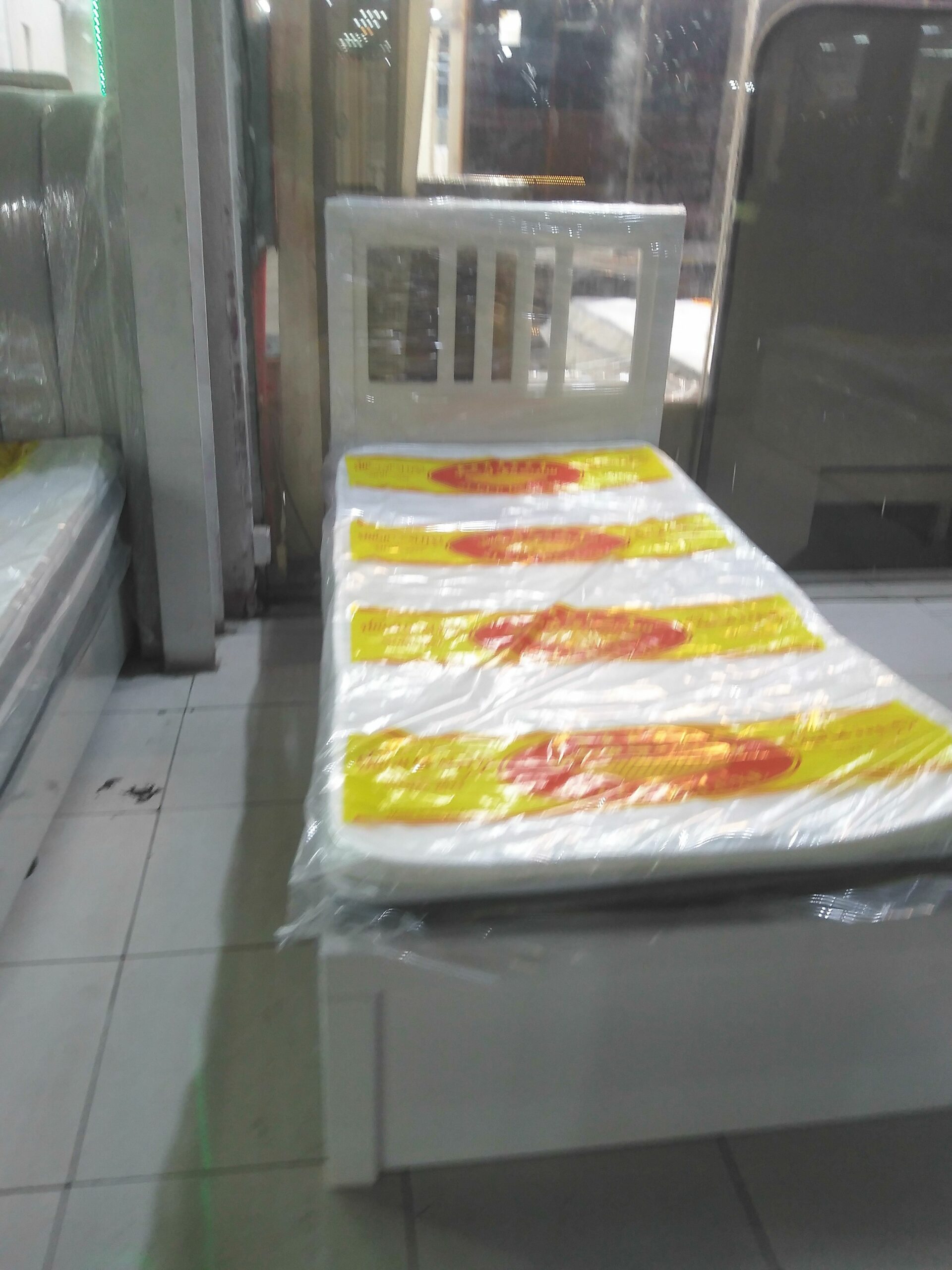 يوجد لدينا جميع انواع المراتب التركيه والجوده وجمي