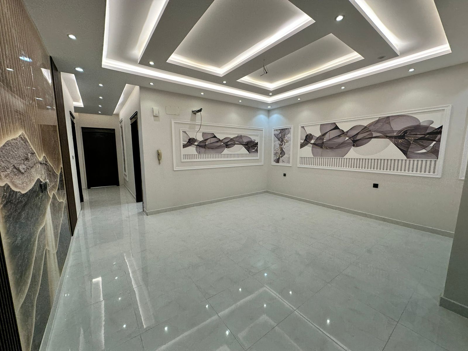 شقق وملاحق فاخره للتمليك تشطيب لكس بسعار مناسبة