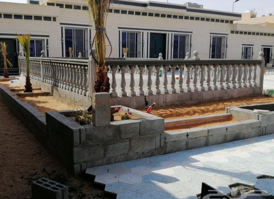 للديكورات الاسمنتية شبابيك – أبواب – درابزين