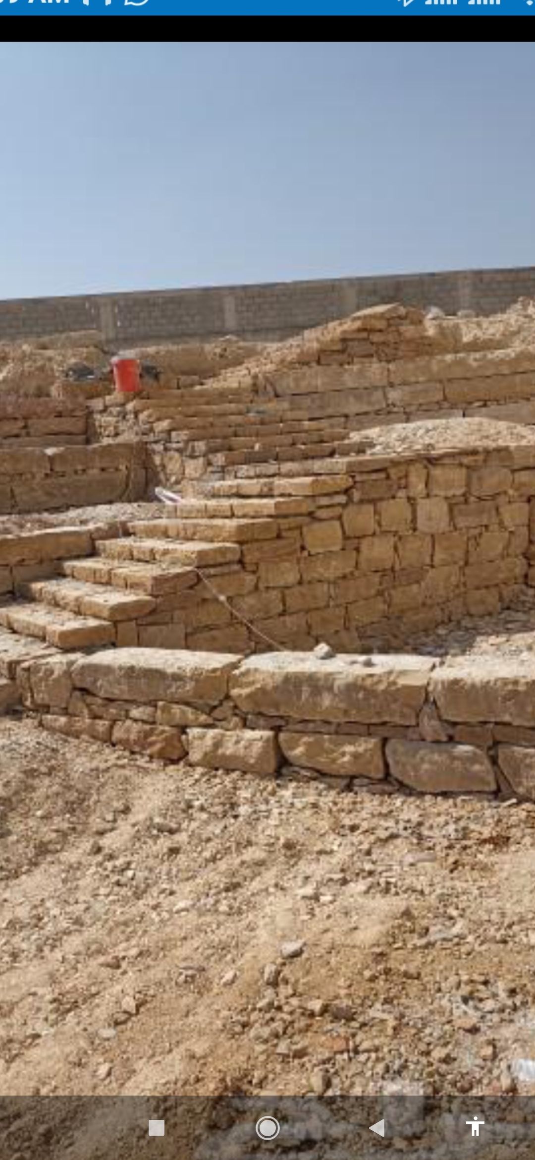 مقاول حجر للديكورات وشلالات وجدران