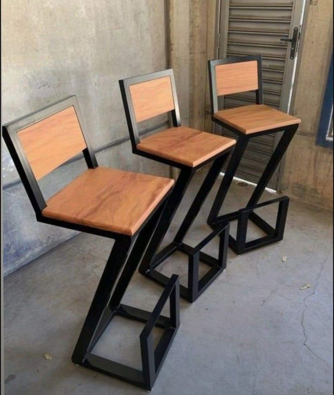 شبابيك حمايه ورشه حداد تصنيع وتركيب شغلات معدانية