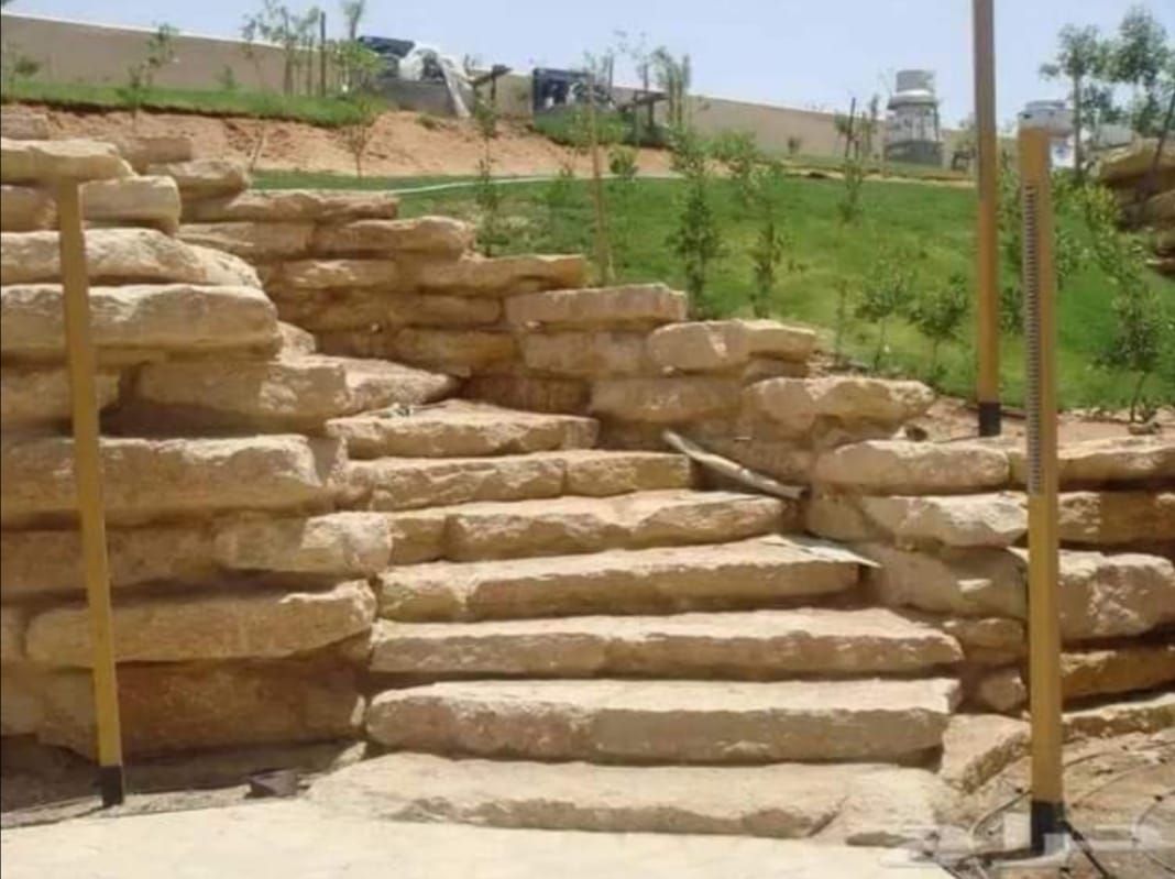 معلم حجر للديكورات وشلالات وجدران 0550072593