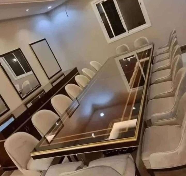 تفصيل طاولات حسب الطلب