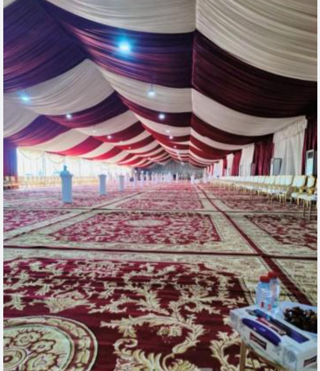 خيام أوروبية وبيوت شعر