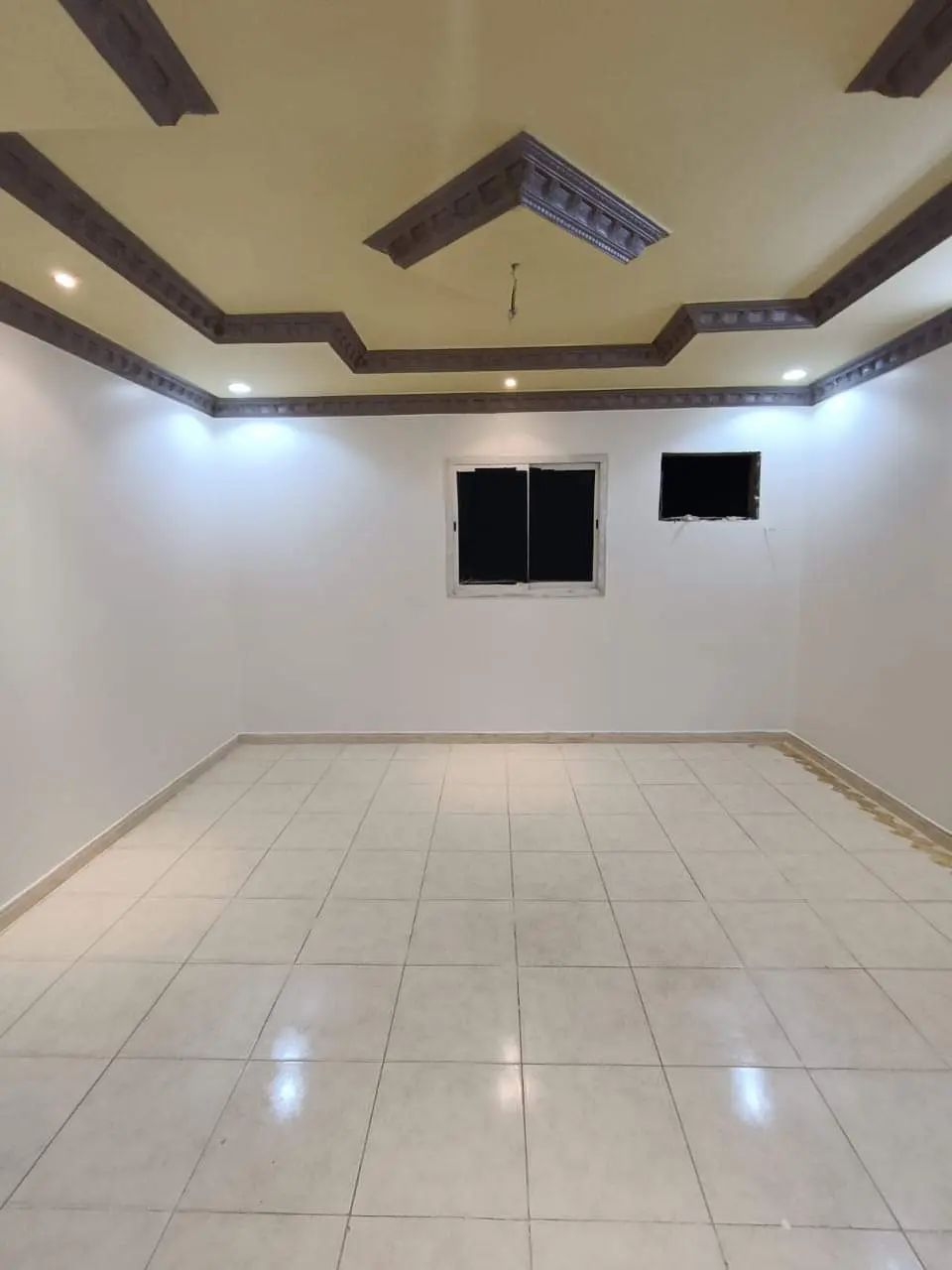 معلم دهانات ديكورات