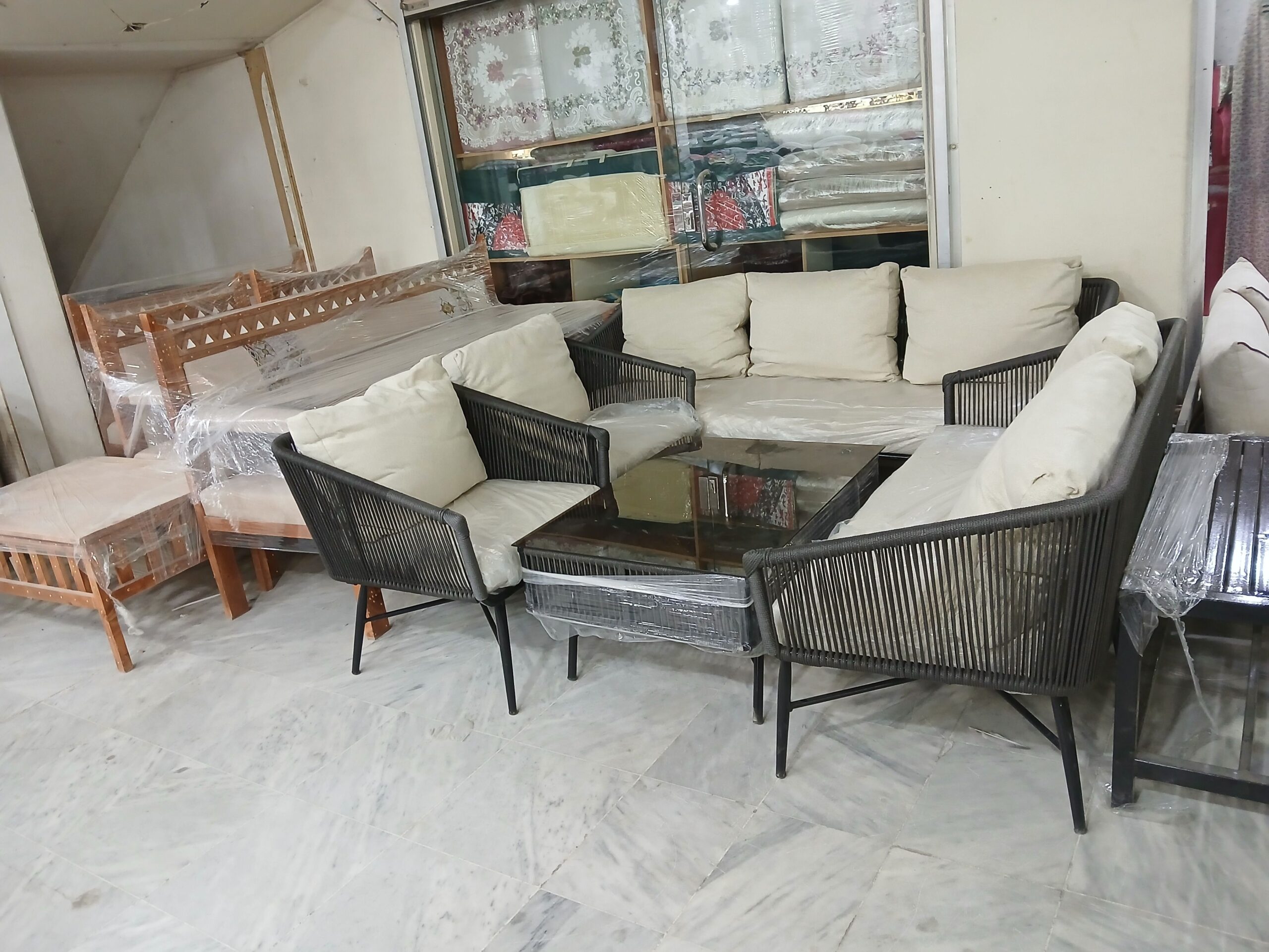 تفصيل جلسات خارجيه وستاير وكنب وتنجيد كنب