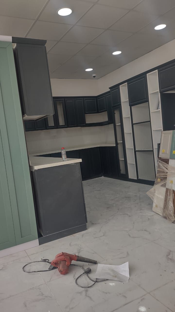 تفصيل وتركيب جميع انواع الاالمنيوم مطابخ شبابيك أب