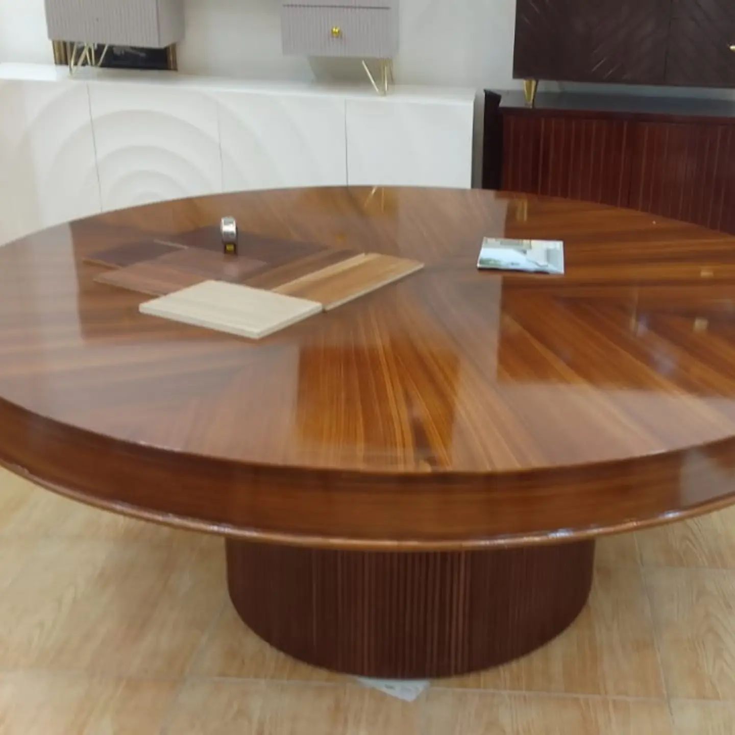 تفصيل طاولات حسب الطلب