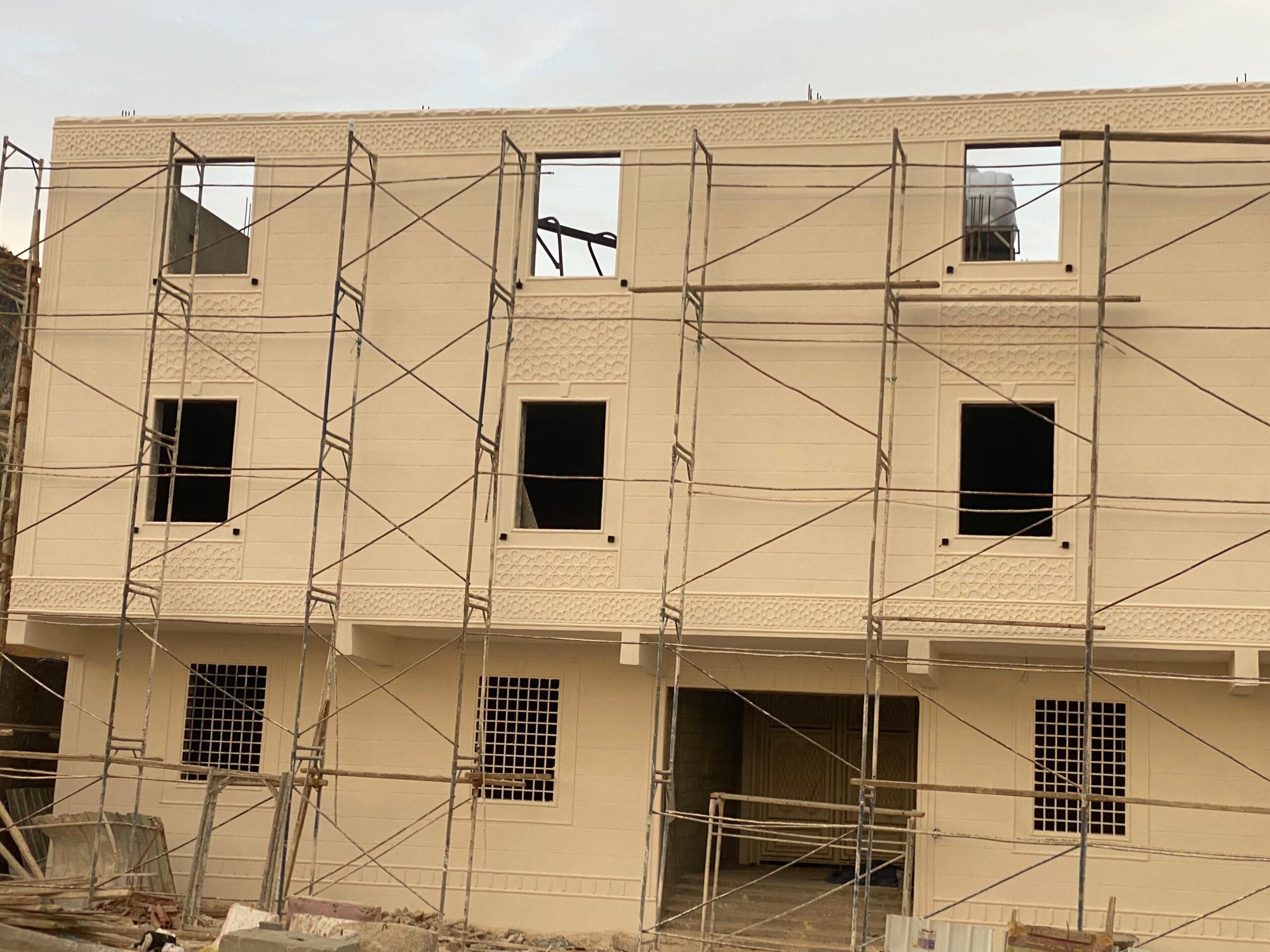 معلم لياسه ملونه 0555398618