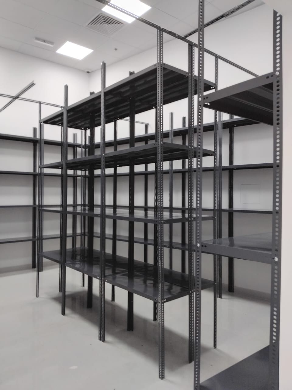 رفوف مستودعات ارفف تخزين منزليه بيت رفوف محلات