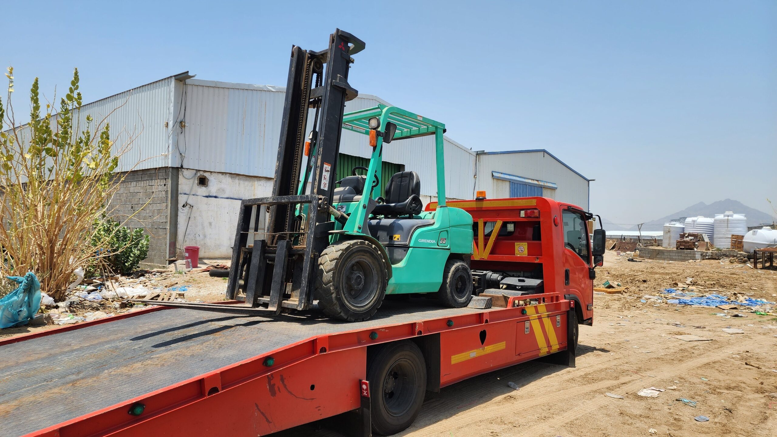 رافعه شوكيه للايجار بجميع الاحجام فوركلفت فوركليفت