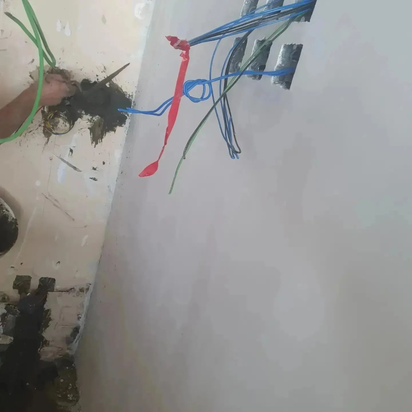 معلم كهربائى منازل ممتاز بجده