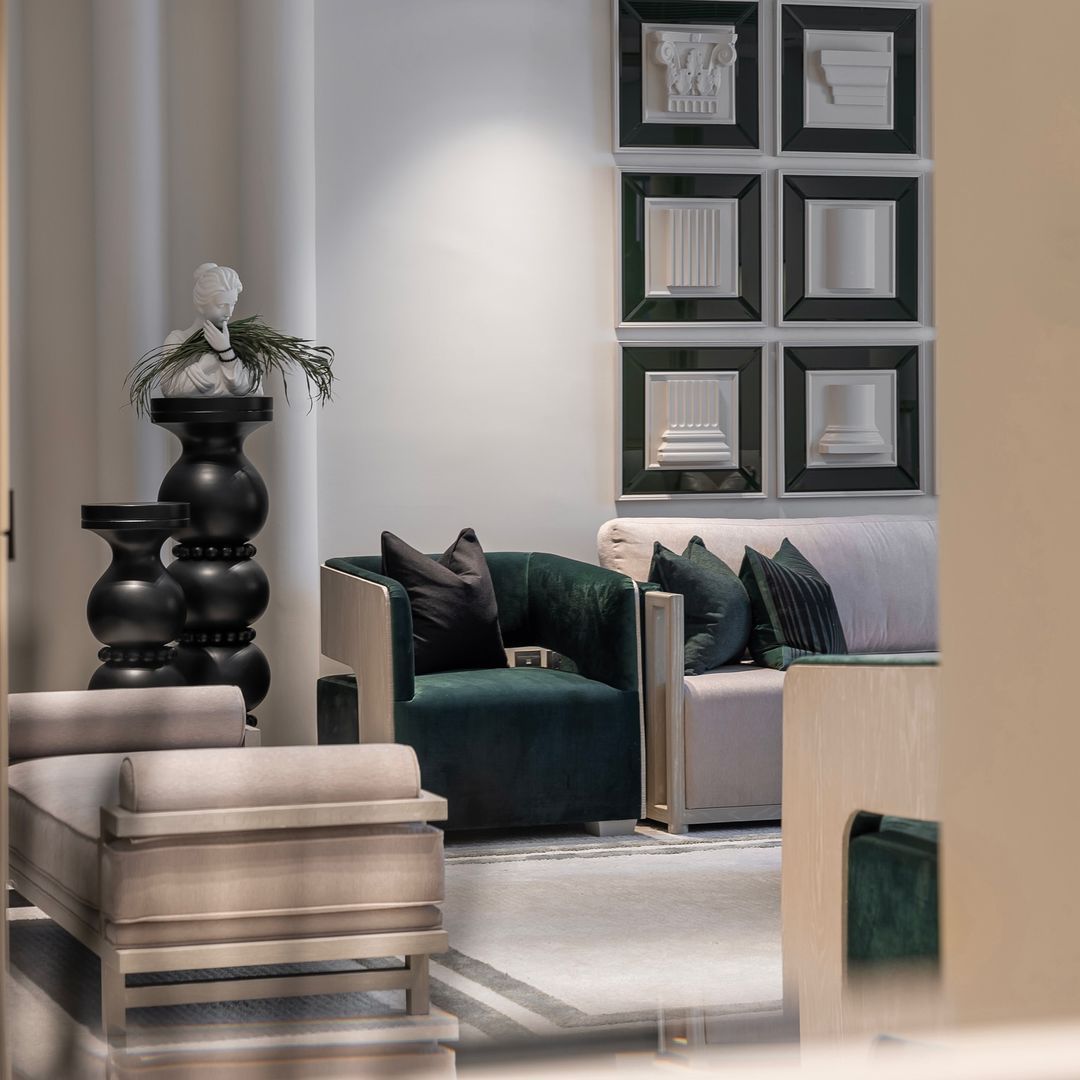 كنب خمس قطع ثلاث كنبات كبير ثلاثي وثنين كراسي مفرد