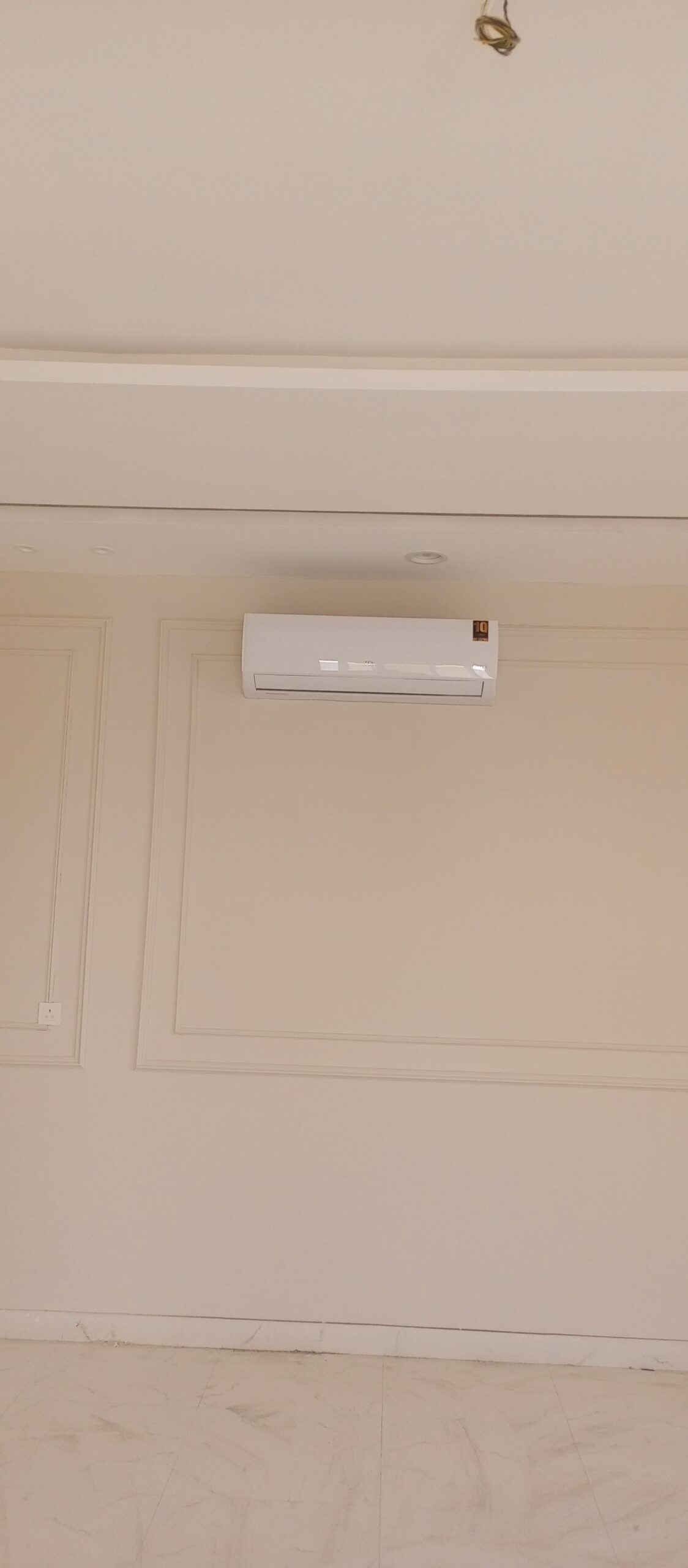 فني ومعلم مكيفات سبليت وصيانته