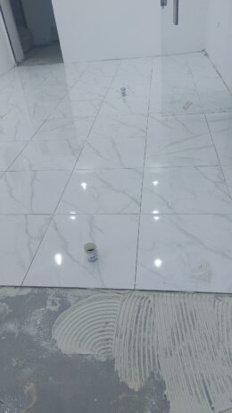 تركيب جميع انواع البلاط حسب طلب العميل