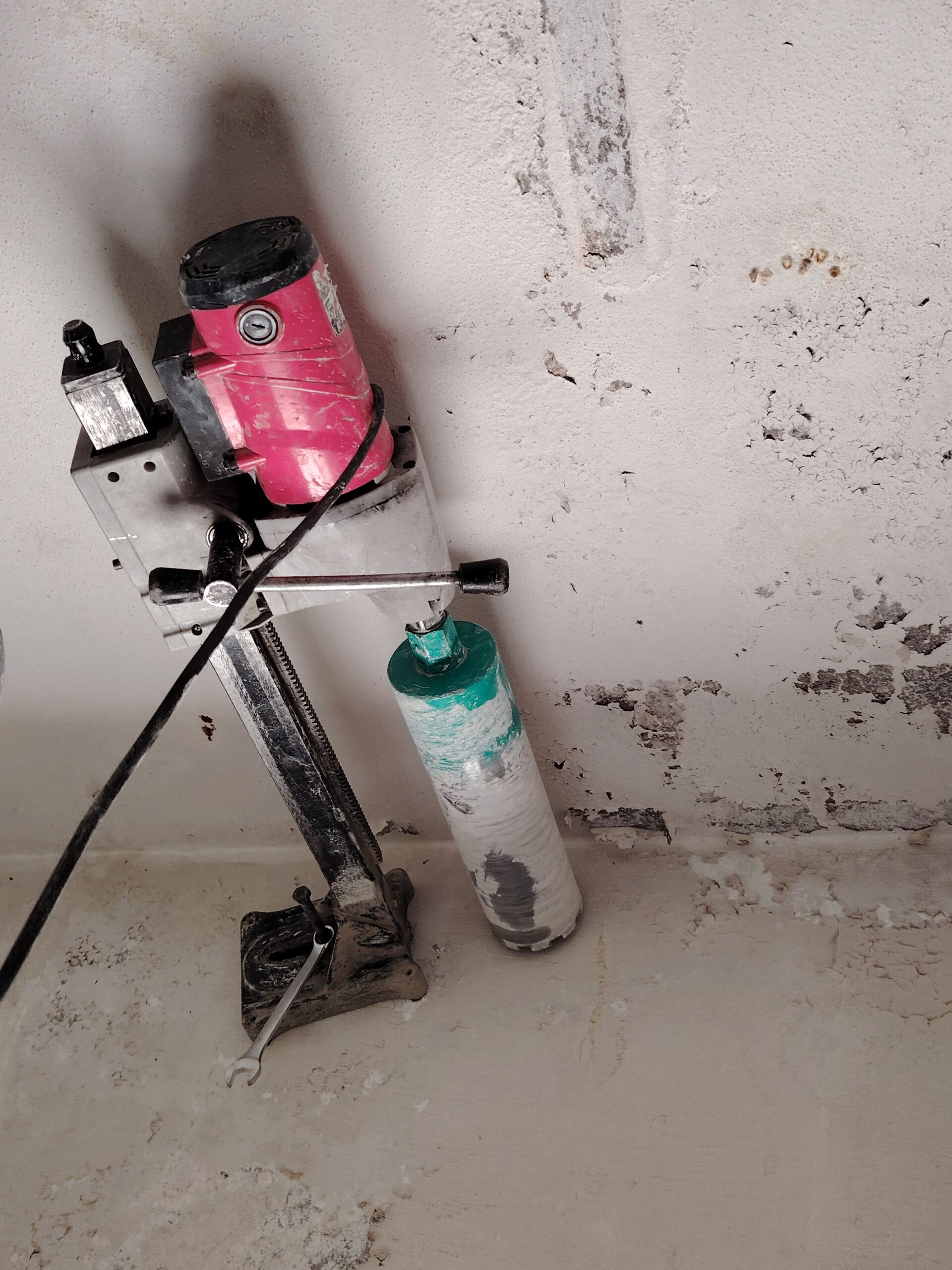 فتحات الكور وقص الخرسانة