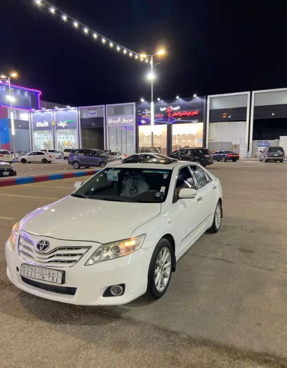 تيوتا كامري 2010مخزن بحالة الوكالة