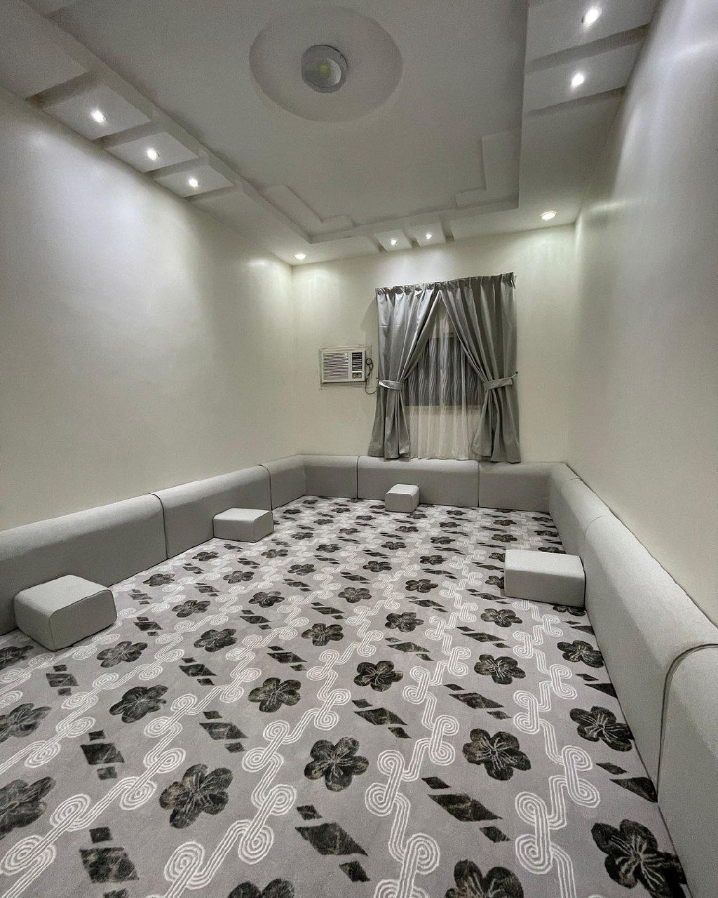 تفصيل كنب تفصيل مساند ظهر حسب الطلب اطقم جاهز للبي