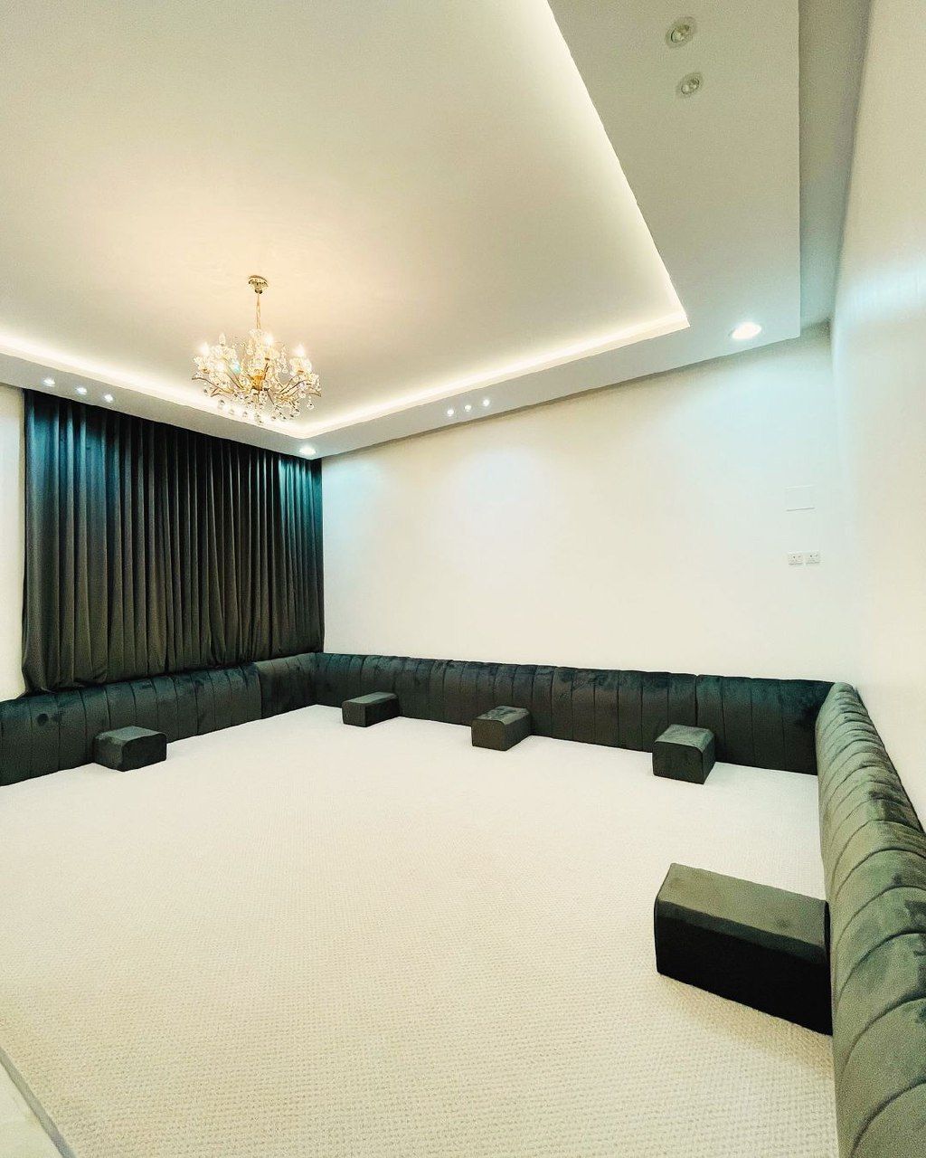 تفصيل كنب تفصيل مساند ظهر حسب الطلب اطقم جاهز للبي