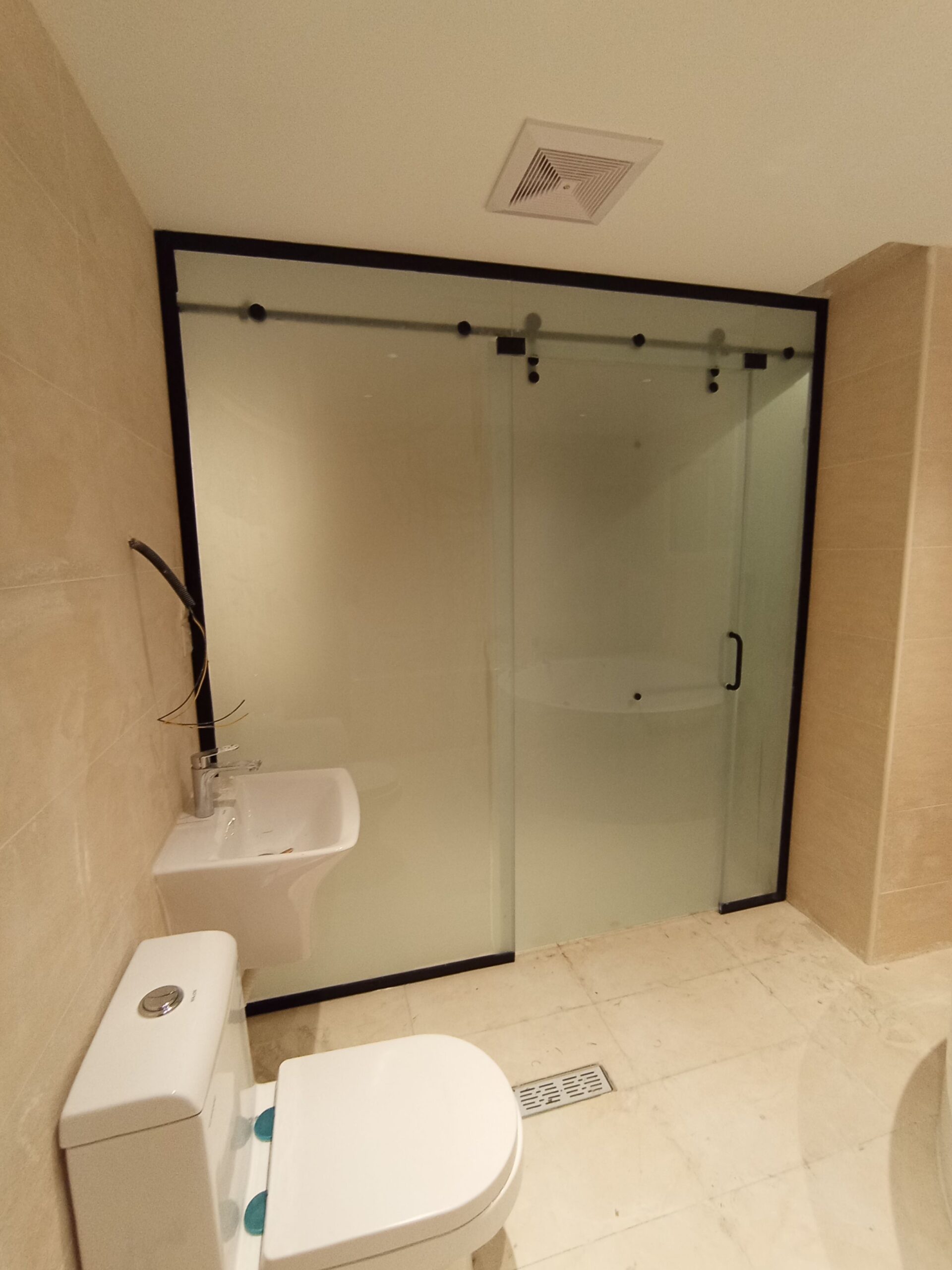 زجاج سكريت في المنطقة الشرقية 0535308137