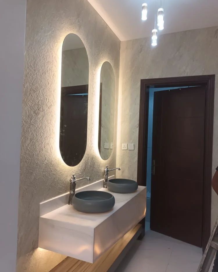 معلم ديكورات فوم ورق جدران وجميع انواع البويات