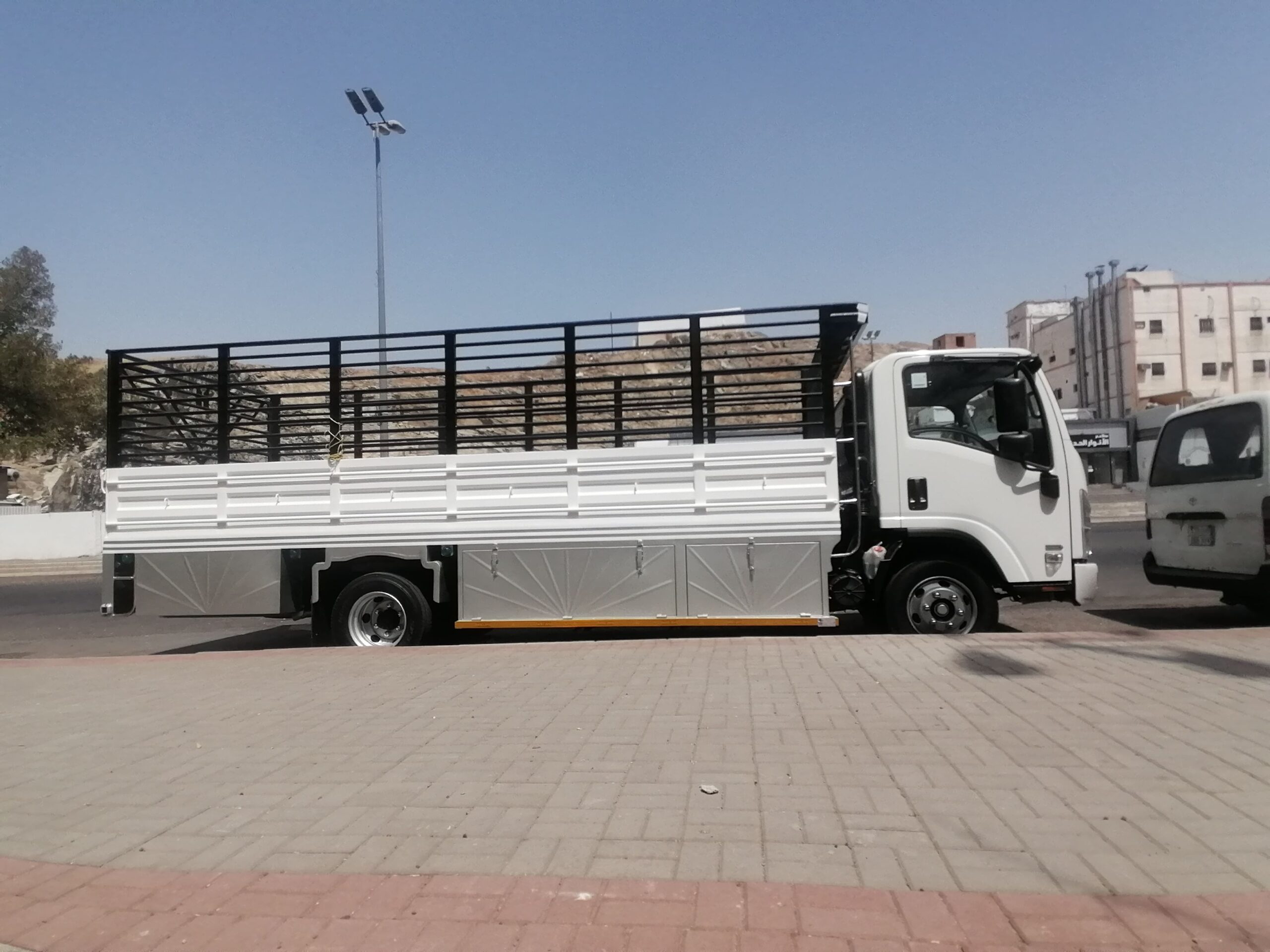 نقل عفش دينه ونقل البضائع