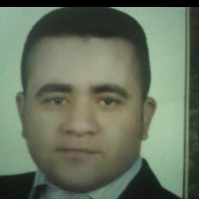 فنى تركيب نظارات