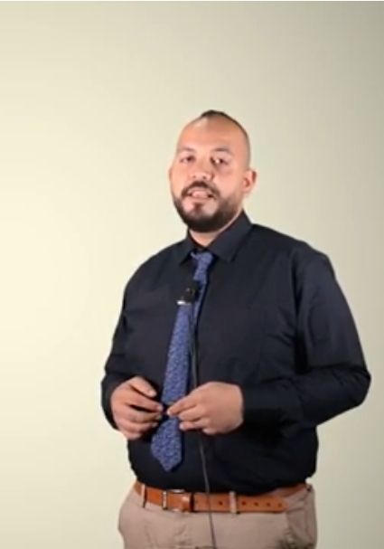 معلم لغه انجليزيه وكورسات وايلتس