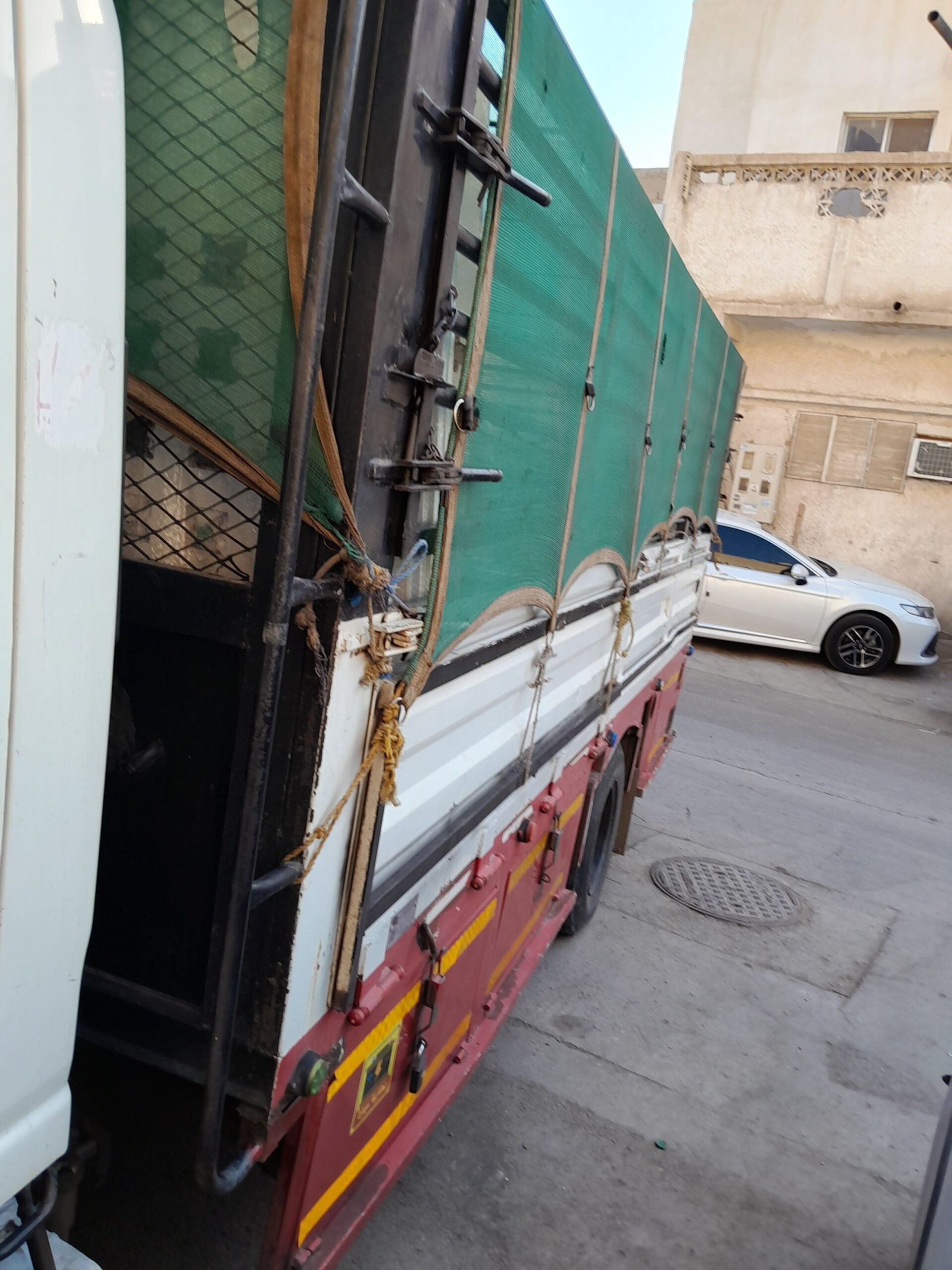 دينا نقل عفش حي جبره0566057113