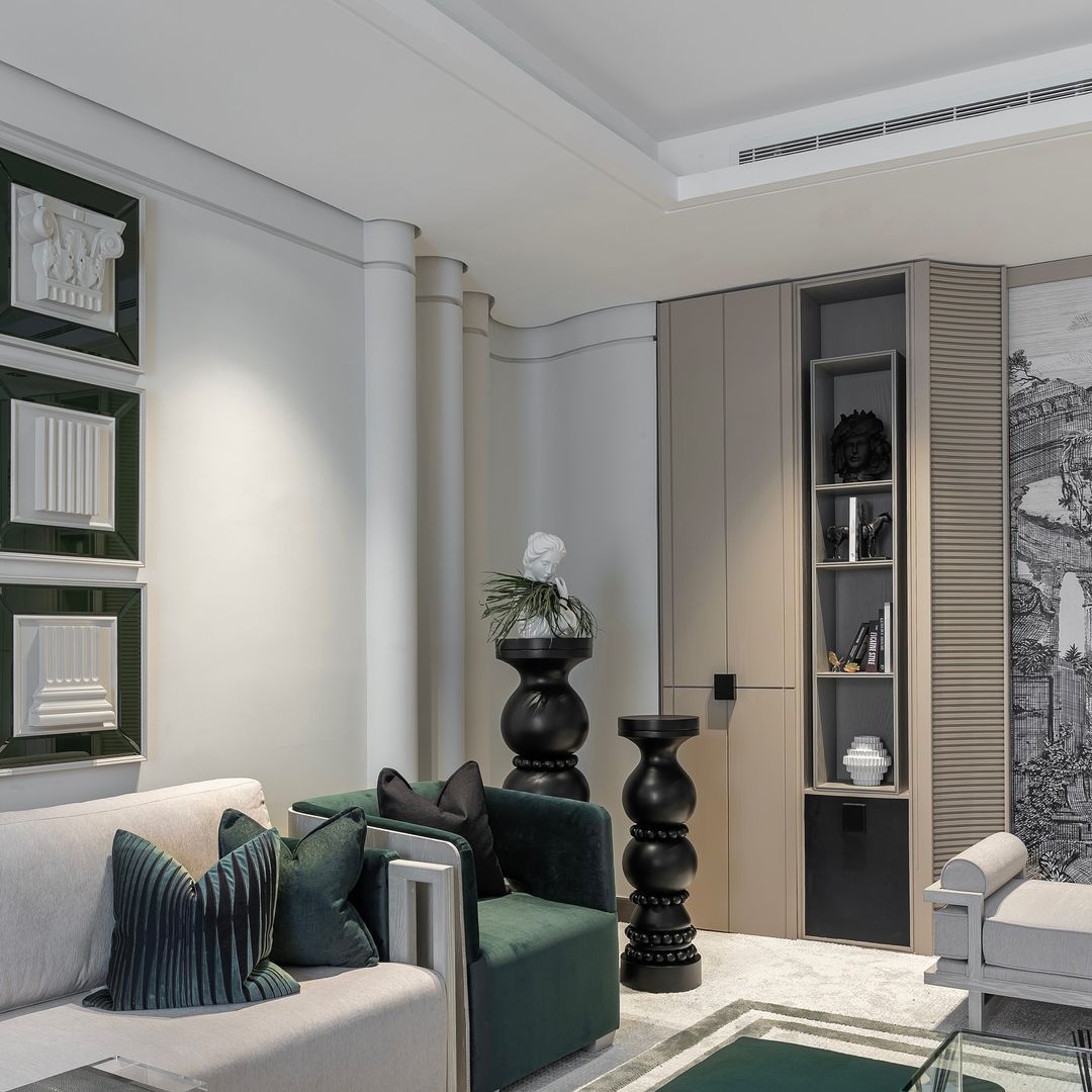 كنب خمس قطع ثلاث كنبات كبير ثلاثي وثنين كراسي مفرد