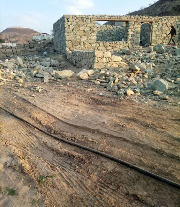 نقوم بجميع بنا الحجر بيوت بجوده عاليه