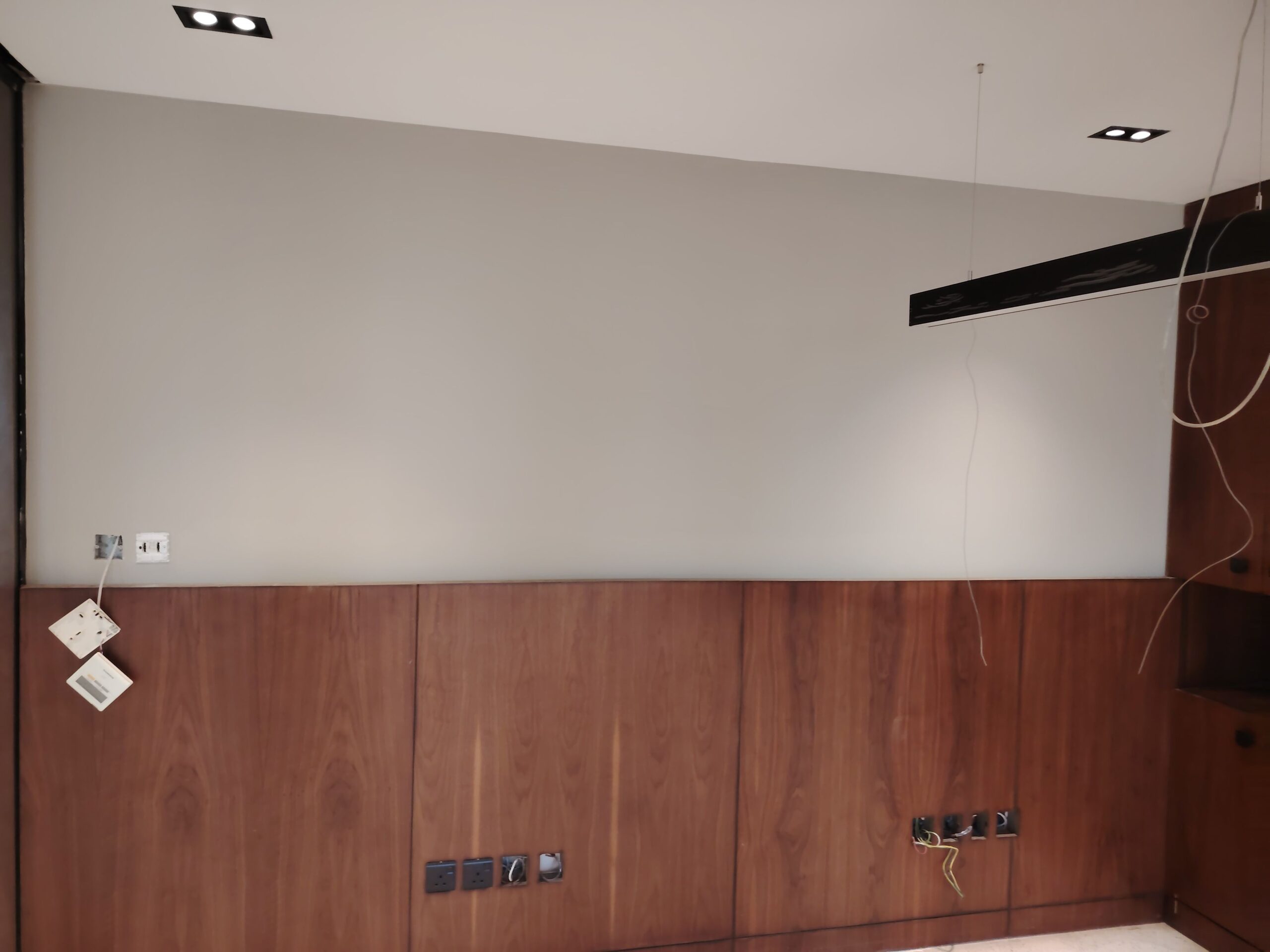 دهان يمني مباني لجميع أعمال الدهانات داخليه وخارجي