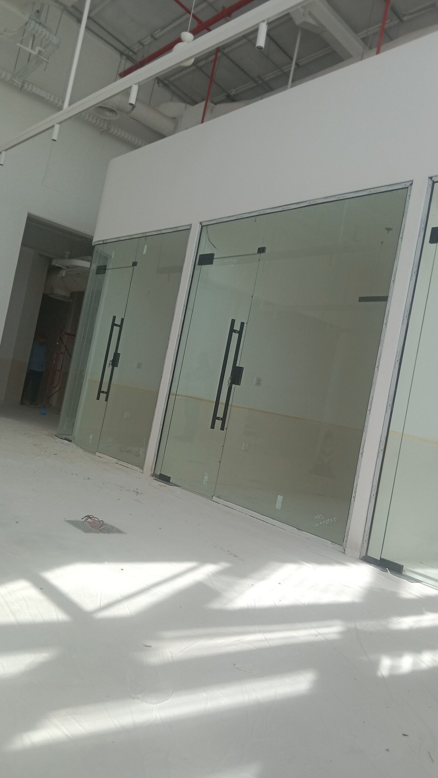 زجاج سكريت الرياض حي الياسمين حي العارض النرجس الص