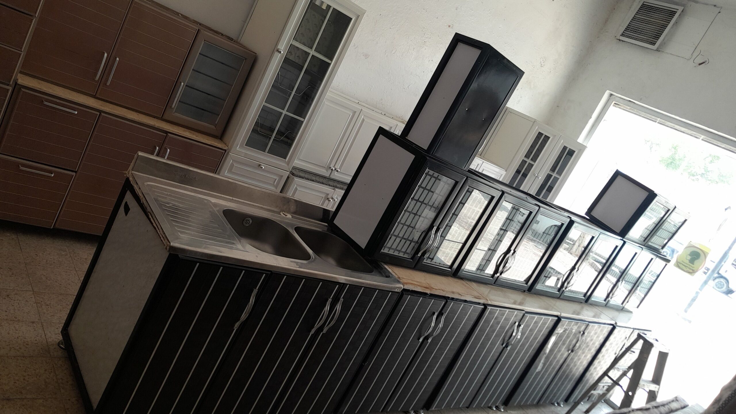 نشتري الأثاث المستعمل والمكيفات المستعمله