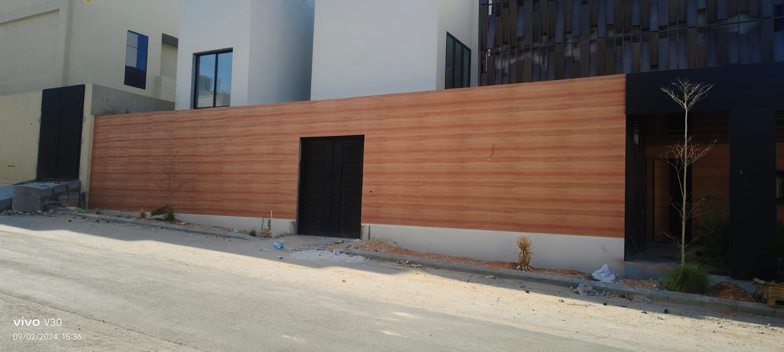 معلم تركيب صفائح حجري صفائح طيني داخلي او خارجي في