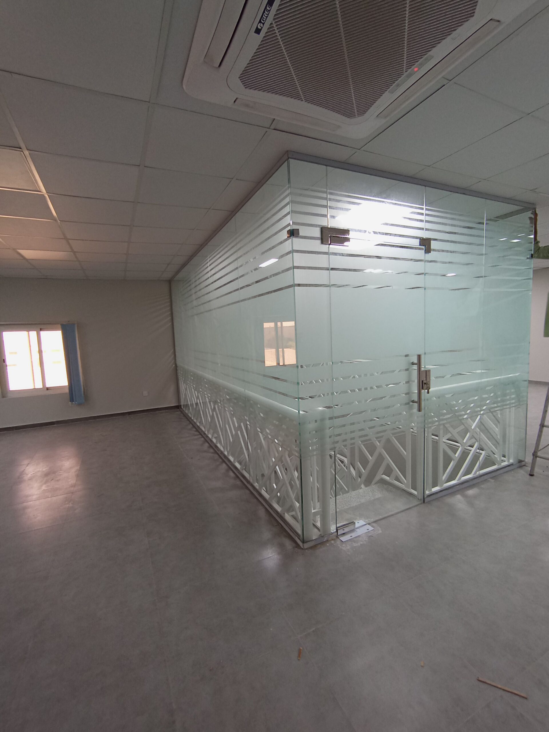 زجاج سكريت في المنطقة الشرقية 0535308137