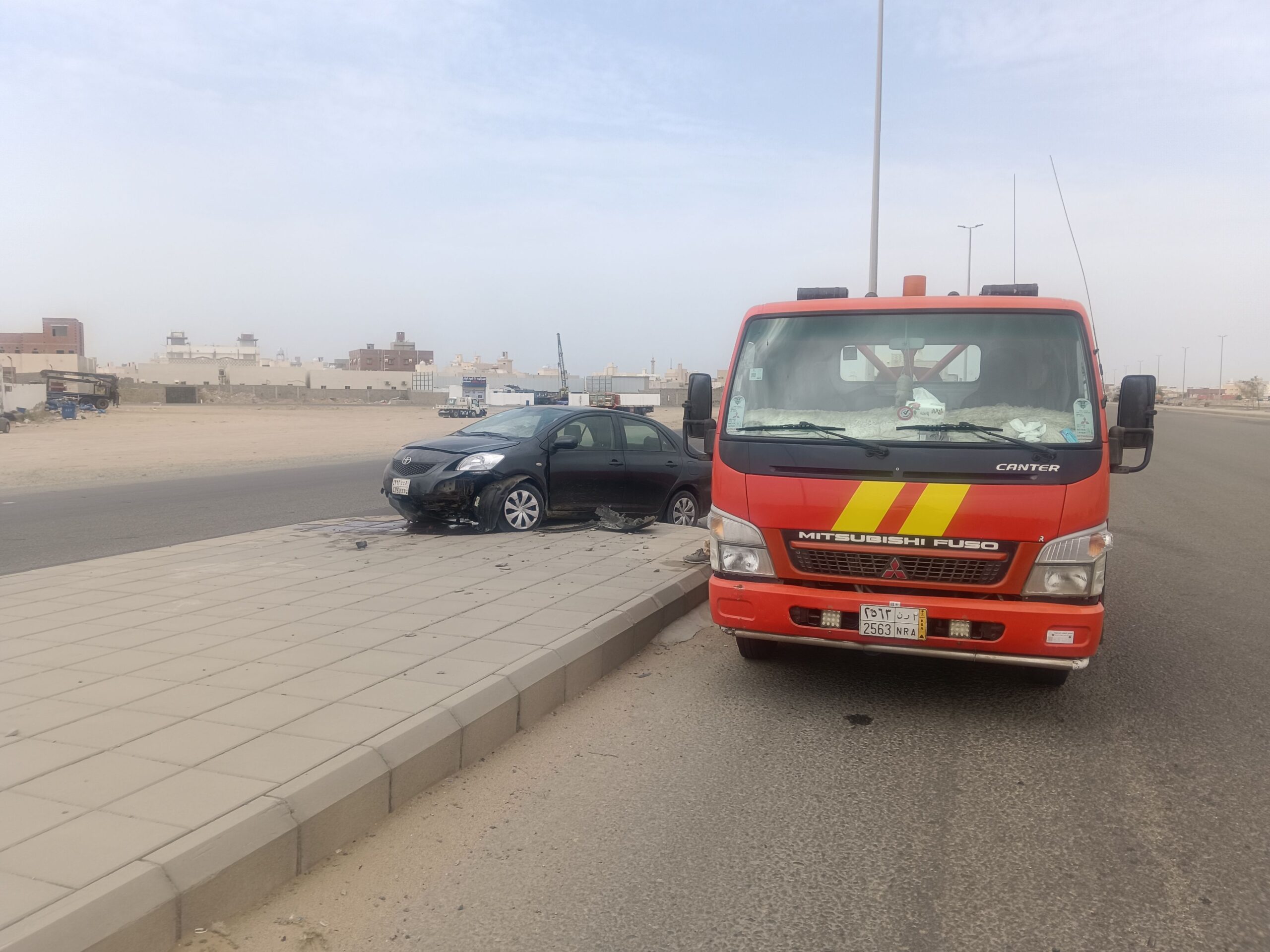 سطحه جده لنقل وتقدير السيارات