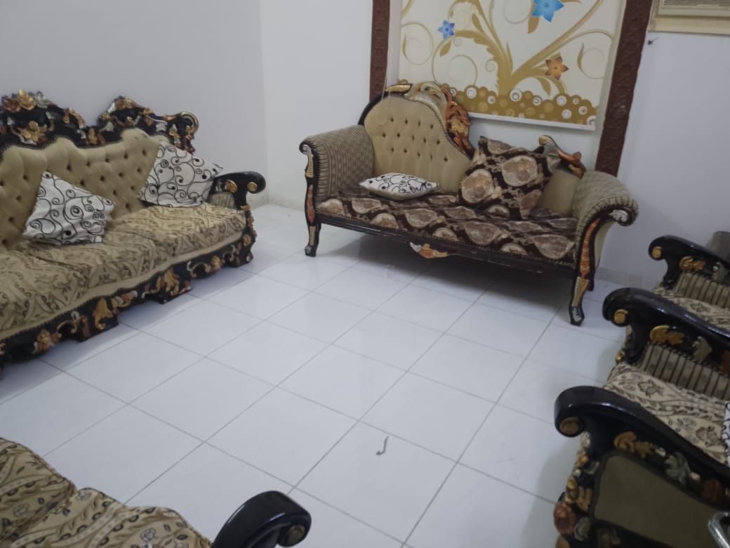 طقم كنب كلاسيكي مستخدم