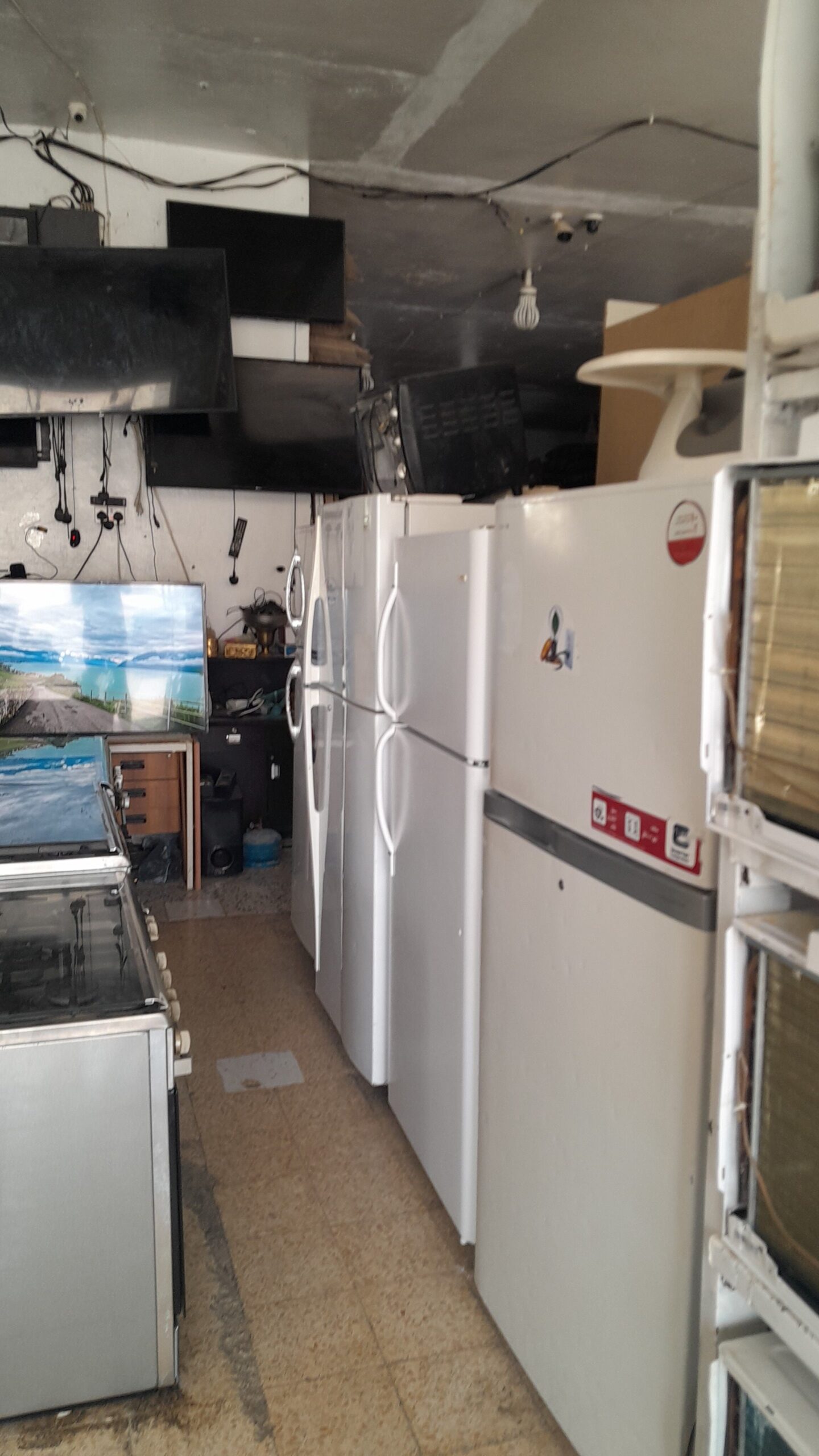 نشتري الأثاث المستعمل والمكيفات المستعمله