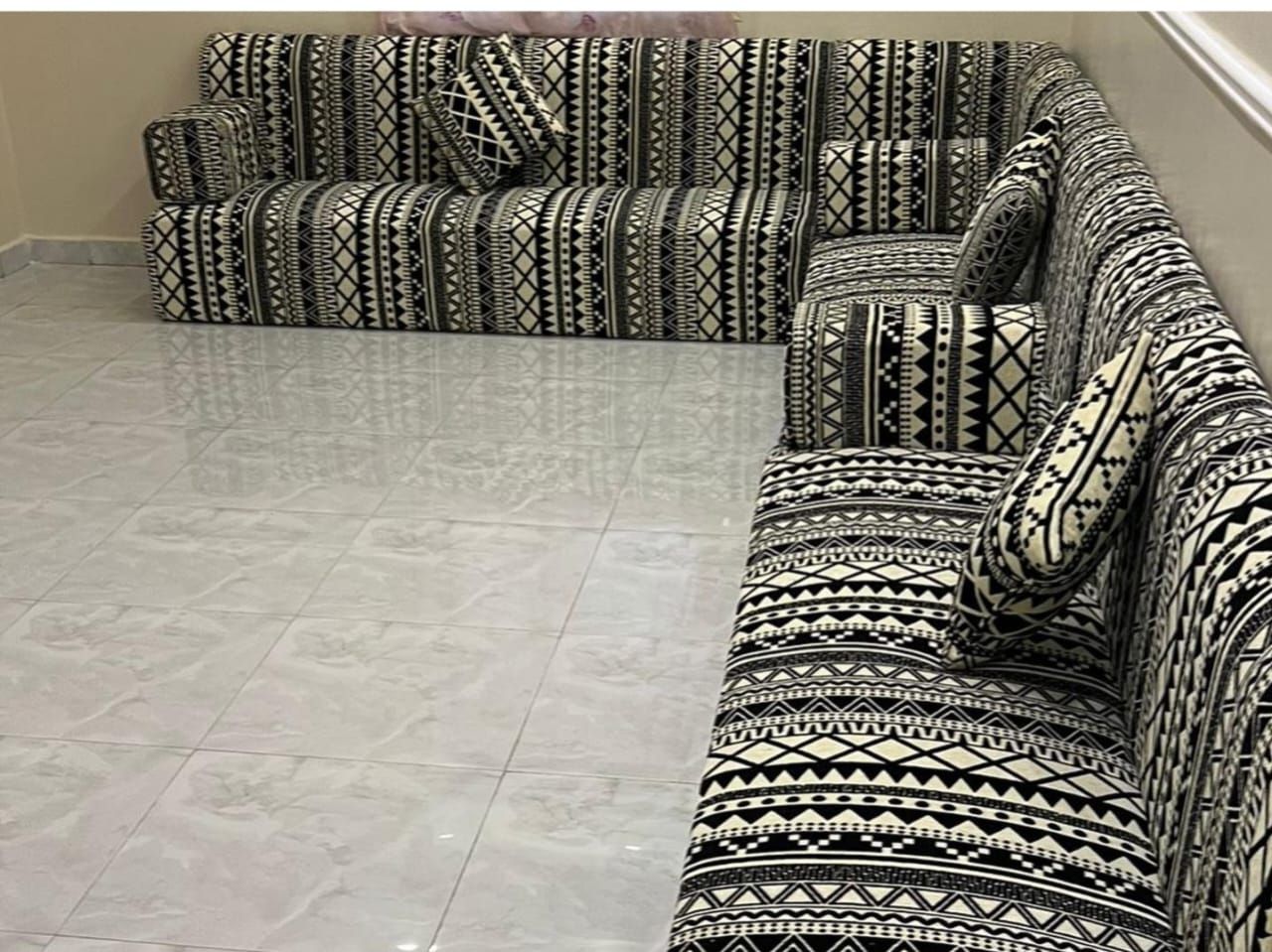 تفصيل جمع انواع الكنب والستائر ووتنحيد جميع انواع