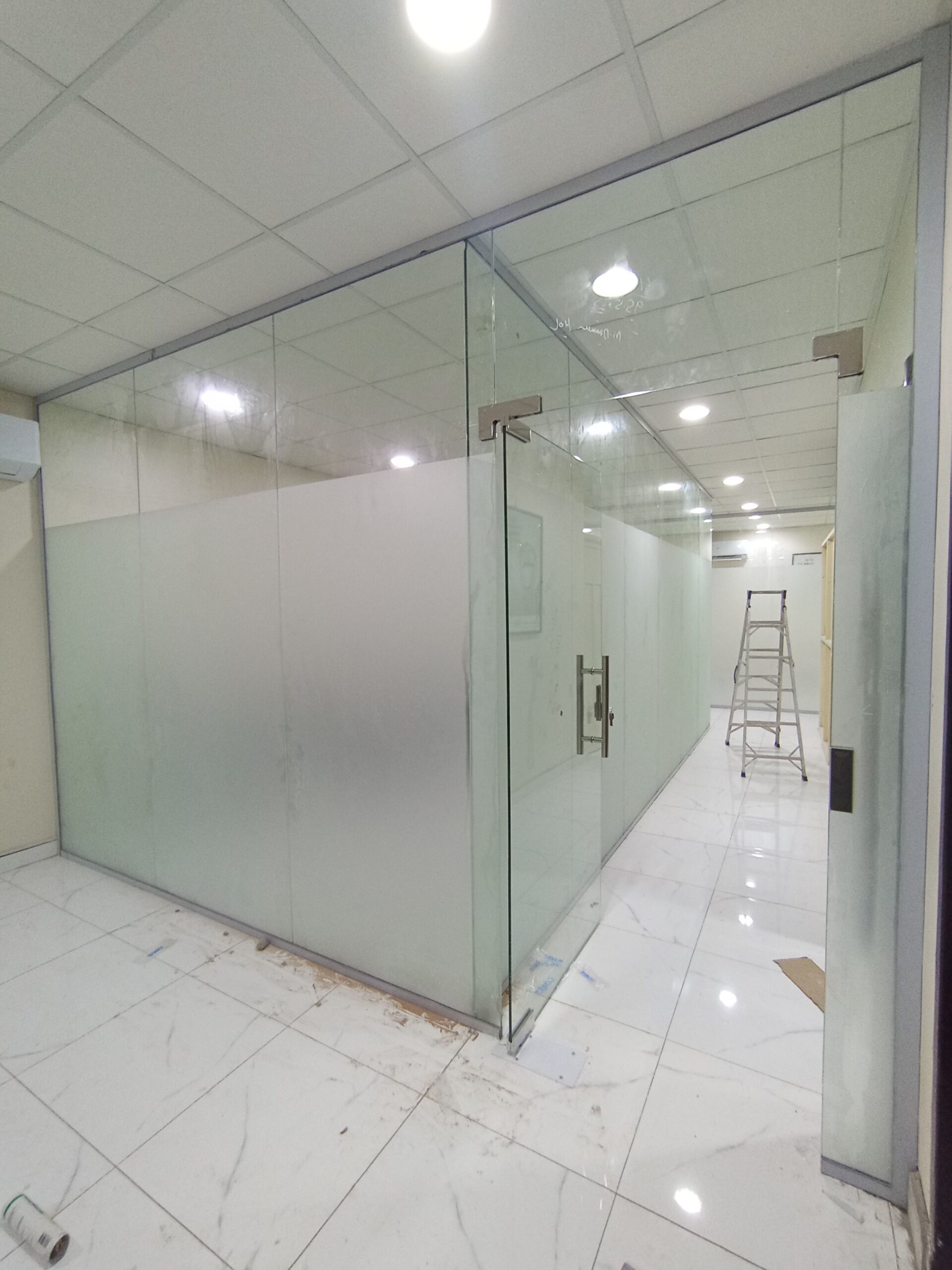 زجاج سكريت في المنطقة الشرقية 0535308137