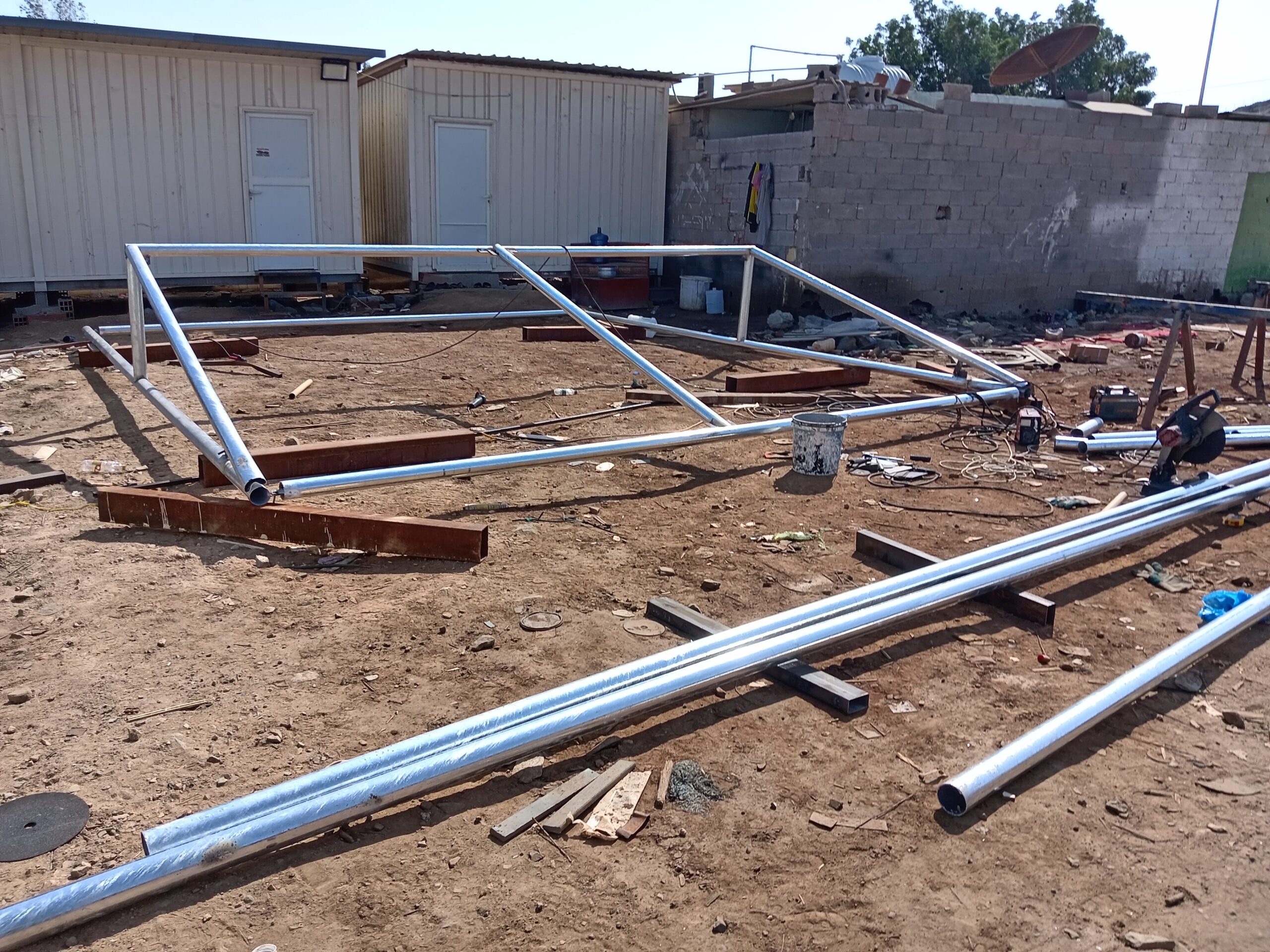 مضلات وسواتر وهناجر وكلادنج جده التواصل 0541106828