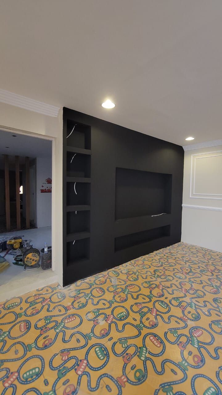 مقاول أعمال الديكورات والدهانات والجبس والترميم