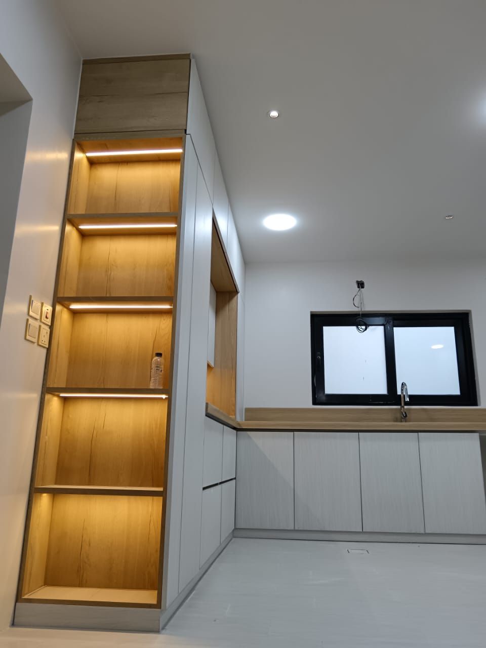 فني دواليب مطابخ